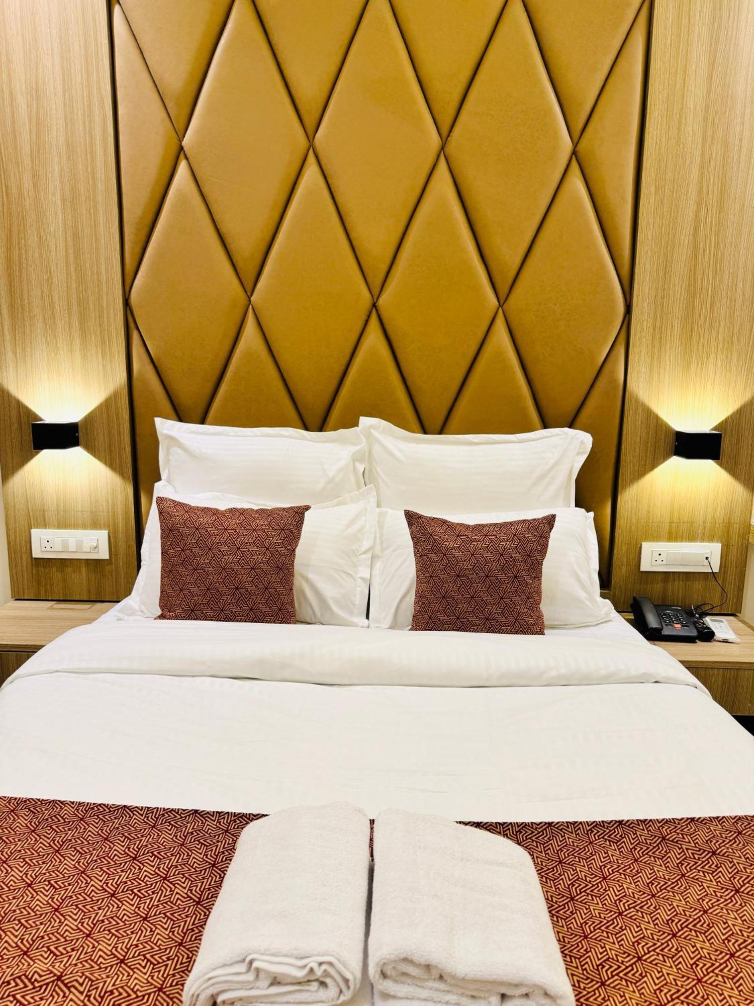 Hotel Bellamont مومباي المظهر الخارجي الصورة